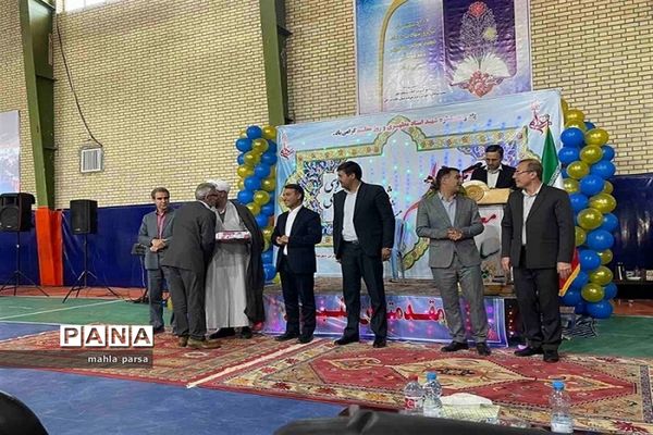 برگزاری جشن بزرگداشت هفته مقام معلم در شهرستان مانه و سملقان