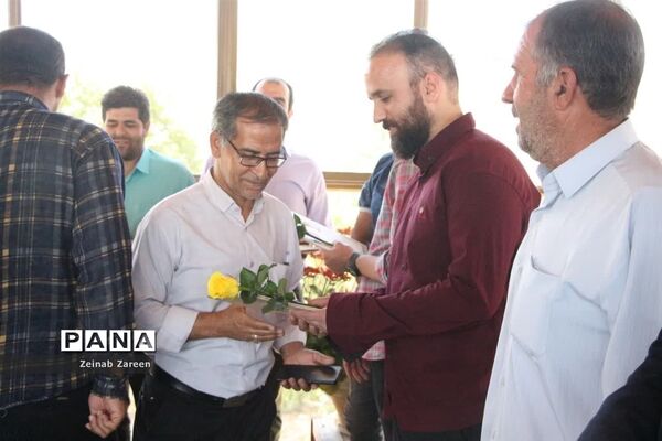 تجلیل از معلمان مدارس روستایی شهرستان مهریز