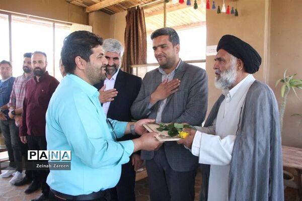 تجلیل از معلمان مدارس روستایی شهرستان مهریز