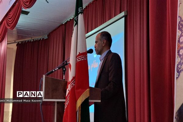 تجلیل از فرهنگیان بازنشسته شهرستان نایین