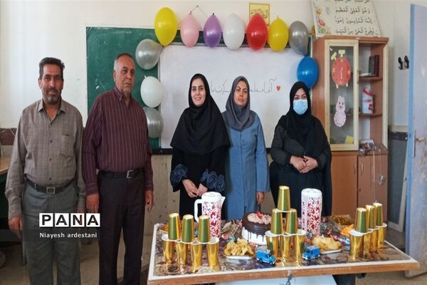 مراسم تجلیل و گرامیداشت مقام معلم در دبستان حافظ بخش جوادآباد