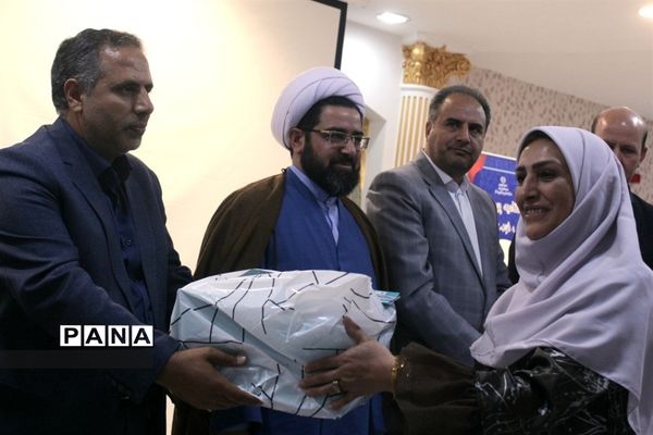 آیین اختتامیه دوازدهمین جشنواره نوجوان سالم و اولین پویش مراقب خودت باش در تبریز