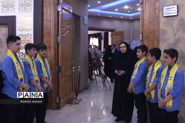 آیین اختتامیه دوازدهمین جشنواره نوجوان سالم و اولین پویش مراقب خودت باش در تبریز