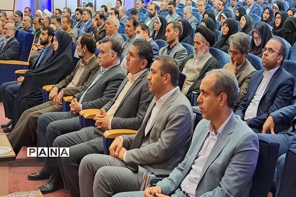 تجلیل از معلمان نمونه خراسان جنوبی
