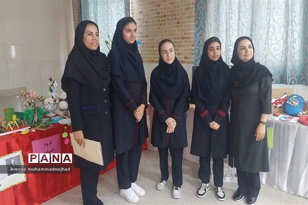 تجلیل از دانش‌آموزان پژوهشسرای باقرالعلوم قرچک