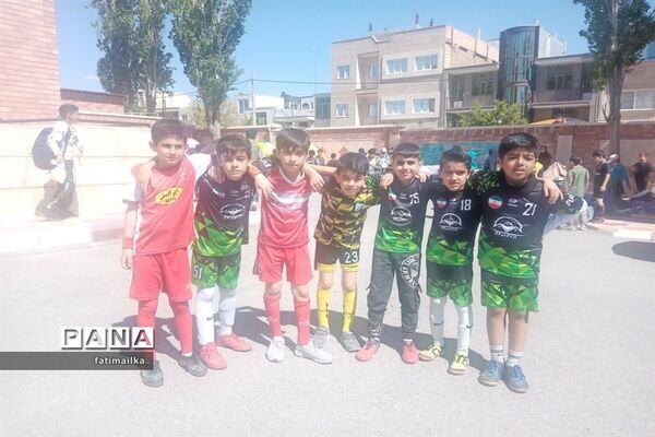 یک روز بدون کیف در مدرسه پسرانه امام رضا (ع) شهرستان فیروزکوه