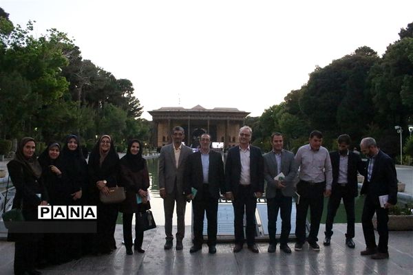 آیین تجلیل از معلمان نمونه استان اصفهان