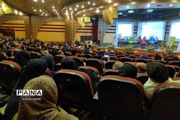 مراسم تجلیل از معلمان در شهرستان آمل