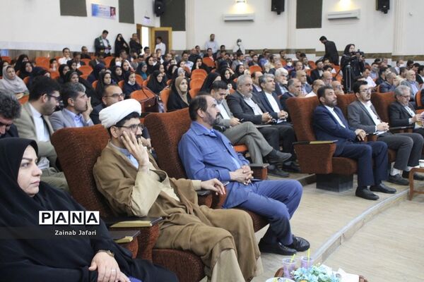 تجلیل از معلمان نمونه استان بوشهر