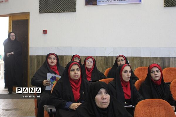 تجلیل از معلمان نمونه استان بوشهر