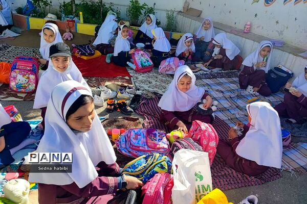 طرح یک‌روزه در مدرسه بدون کیف در دبستان حضرت زهرا(س) یک رودهن