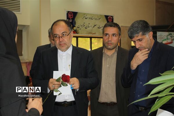 همایش استانی تجلیل از معلمان منتخب استان قزوین
