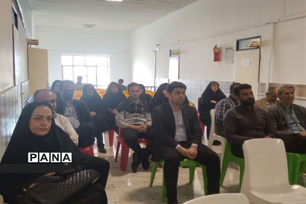 برگزاری مراسم گرامیداشت روز معلم در محمود آباد