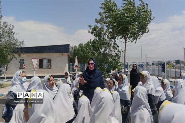 بازدید دانش‌آموزان ملارد از پارک ترافیک ملارد