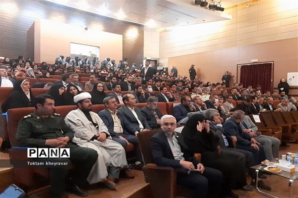 آیین تجلیل ازمعلمان نمونه استان خراسان شمالی همزمان با هفته بزرگداشت معلم