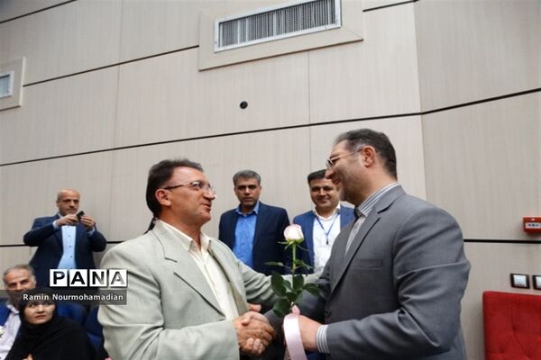 آیین تجلیل از معلمان نمونه شهر تهران