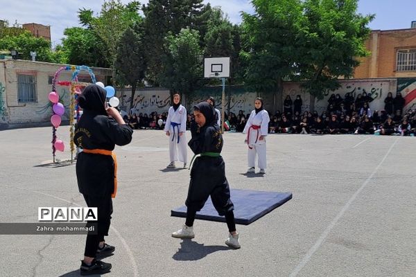 المپیاد ورزشی درون مدرسه‌ای در دبیرستان‌هاجر ناحیه 2 بهارستان