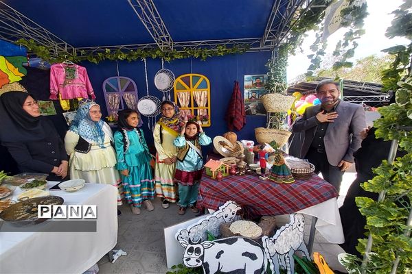 آیین افتتاح نمایشگاه اقوام و گردشگری در منطقه ۵