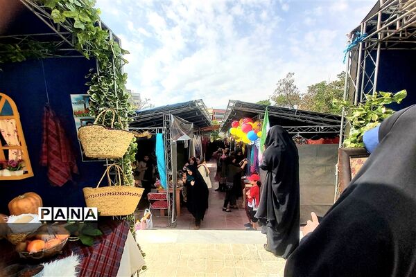 آیین افتتاح نمایشگاه اقوام و گردشگری در منطقه ۵