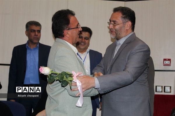 همایش تجلیل از معلمان نمونه شهر تهران «معلم هادی تربیت»