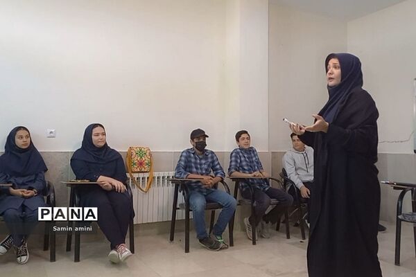 برگزاری کارگاه آموزشی خبرنگاری پانا در آموزش و پرورش رودهن