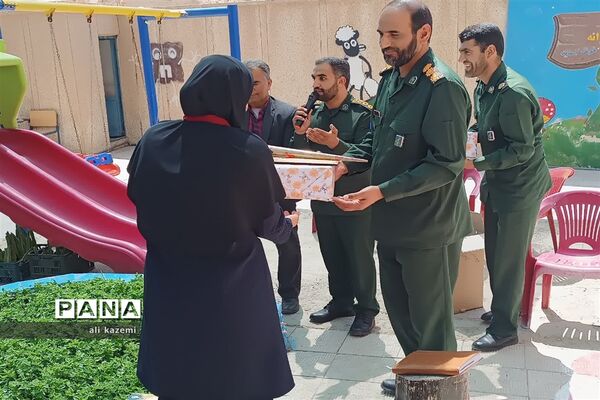 بزرگداشت مقام معلم در پیش دبستانی نیلوفرانه خاتم