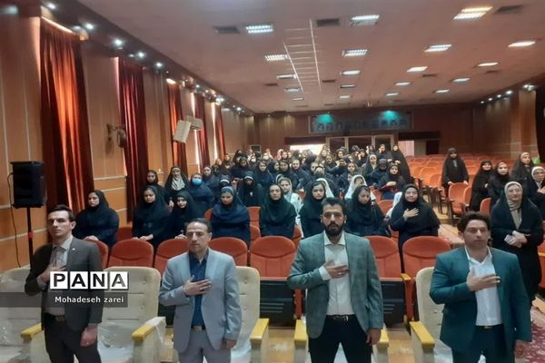 تقدیر از دانش‌‌آموزان برتر شهرستان قرچک در جشنواره نوجوان سالم