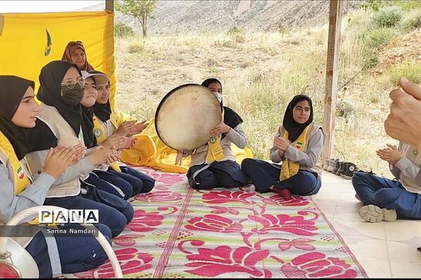اردوی دانش‌آموزان دختر عضو سازمان دانش‌آموزی مقطع متوسطه اول ناحیه 3 شیراز در اردوگاه امام خمینی