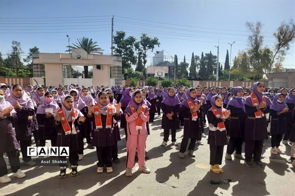 آموزش مهارت‌های تشکیلاتی به دانش‌آموزان دبستان دخترانه معارف6 ناحیه 3 شیراز