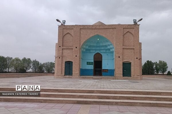 آیین غبارروبی و عطر افشانی مزار شیخ یعقوب کلینی