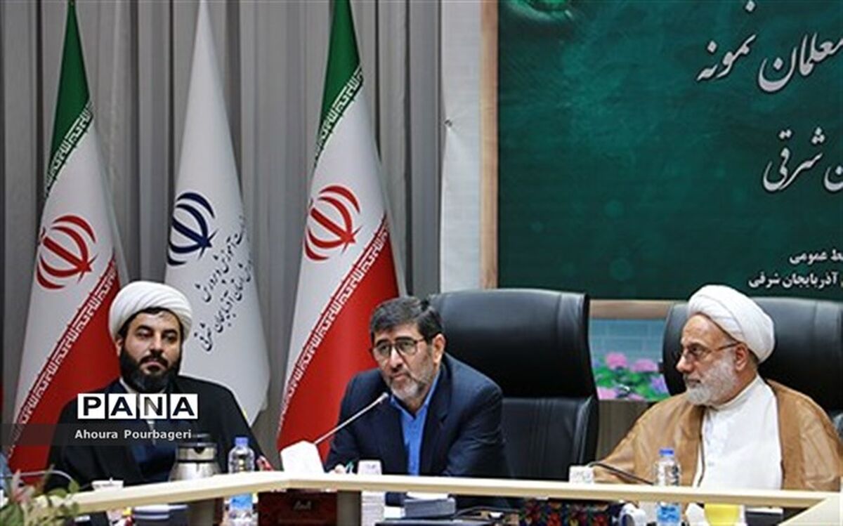 معلمی تنها حرفه‌ای است که تمام حرفه‌ها را پرورش می‌دهد