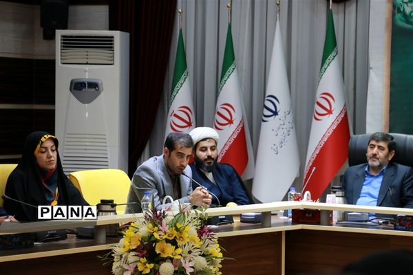 آیین تجلیل از معلمان نمونه آذربایجان شرقی