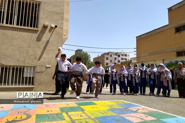 برپایی غرفه پژوهش‌سرای دانش‌آموزی ابوریحان منطقه جوادآباد و دیگر مناطق در بخش کهریزک، شهر ری