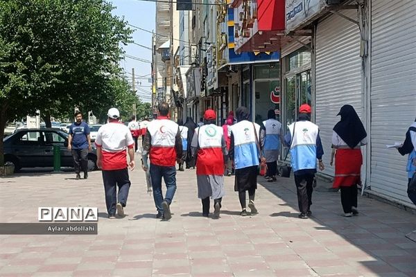 پیاده‌روی اعضای جمعیت هلال احمر در شهرستان قرچک