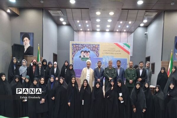 آیین تجلیل از فعالان اردوهای راهیان نور دانش‌آموزی شهرستان ملارد