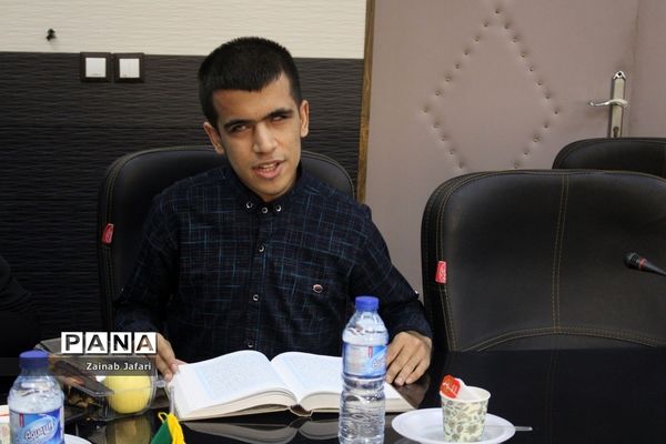 تجلیل از معلمان و مدیران نمونه آموزش و پرورش استثنایی استان بوشهر