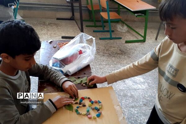 برگزاری روز بدون کیف در دبستان دهخدا روستای امیریه شهرستان فیروزکوه