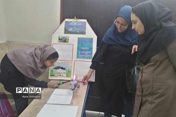برگزاری نمایشگاه طرح جابربن حیان در دبستان معارف 6 ناحیه 3 شیراز
