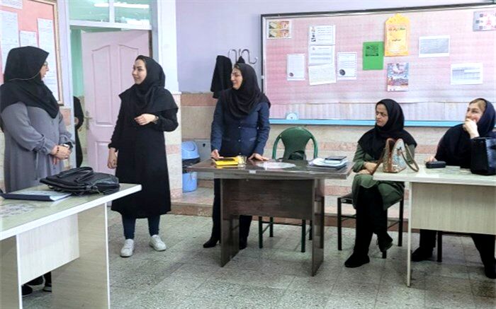 برگزاری کارگاه پیشگیری از خودکشی در دبیرستان طلوع فجر ملارد