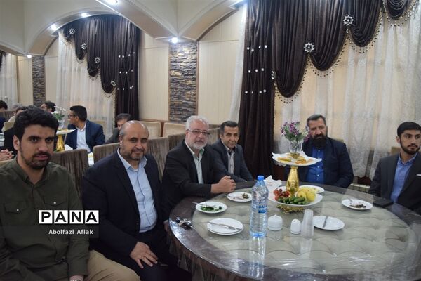 همایش بزرگداشت معلم برگزیده منطقه ۱۴