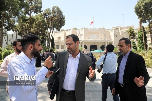 اعضای هیأت دولت در جمع خبرنگاران- ۲۰ اردیبهشت