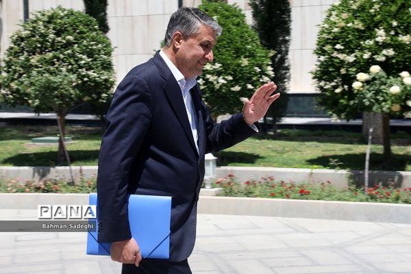 اعضای هیأت دولت در جمع خبرنگاران- ۲۰ اردیبهشت