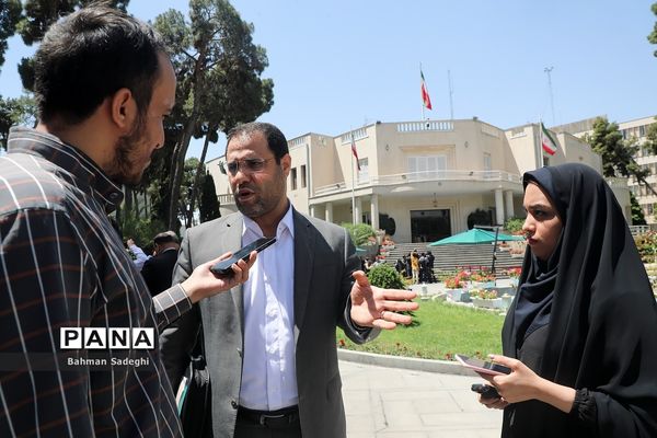 اعضای هیأت دولت در جمع خبرنگاران- ۲۰ اردیبهشت