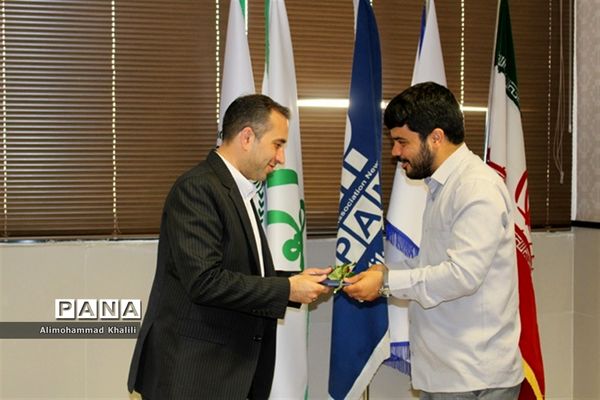 تجلیل رئیس سازمان دانش‌آموزی کشور از کارکنان این سازمان در فارس