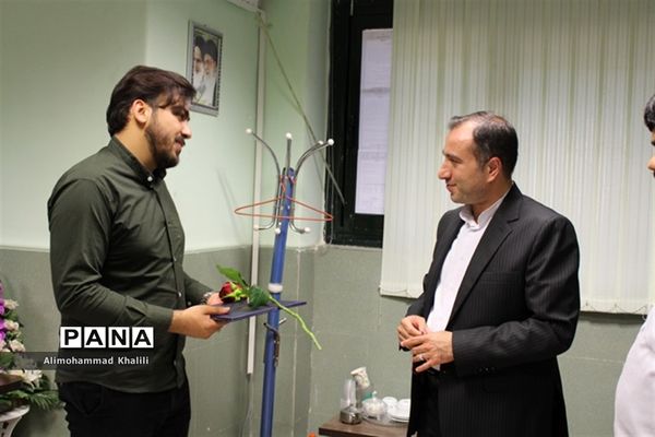 تجلیل رئیس سازمان دانش‌آموزی کشور از کارکنان این سازمان در فارس