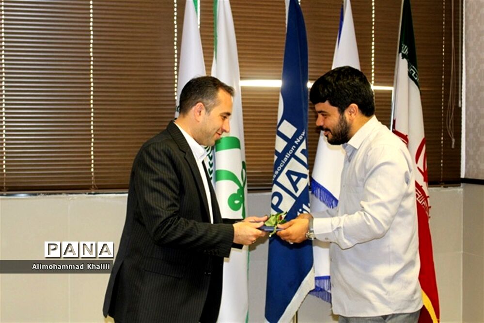 تجلیل رئیس سازمان دانش‌آموزی کشور از کارکنان این سازمان در فارس