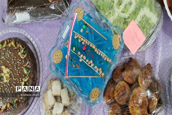 جشنواره غذای سالم به مناسبت سالروز تاسیس سازمان دانش‌آموزی