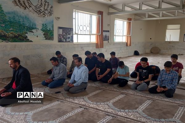 اردوی دانش‌آموزان دبیرستان پسرانه نمونه آیت‌الله خامنه‌ای کاشمر