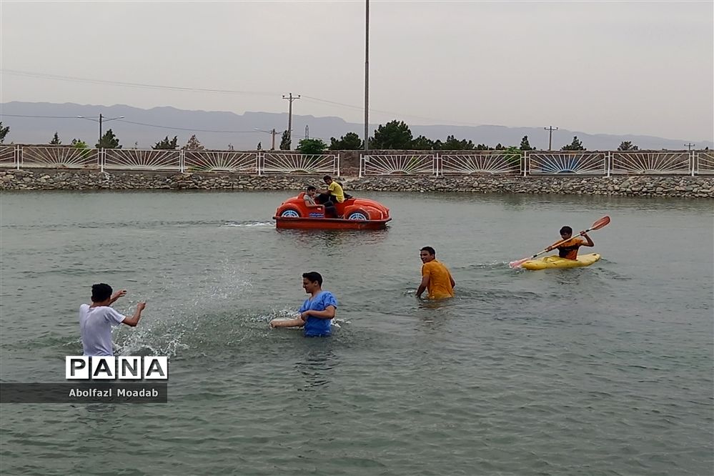 اردوی دانش‌آموزان دبیرستان پسرانه نمونه آیت‌الله خامنه‌ای کاشمر