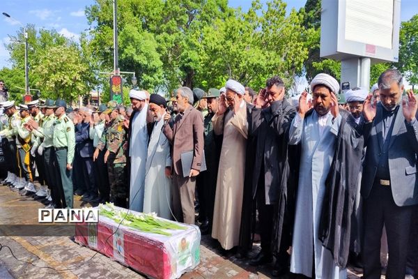 مراسم تشییع پیکر شهید مدافع امنیت در زنجان